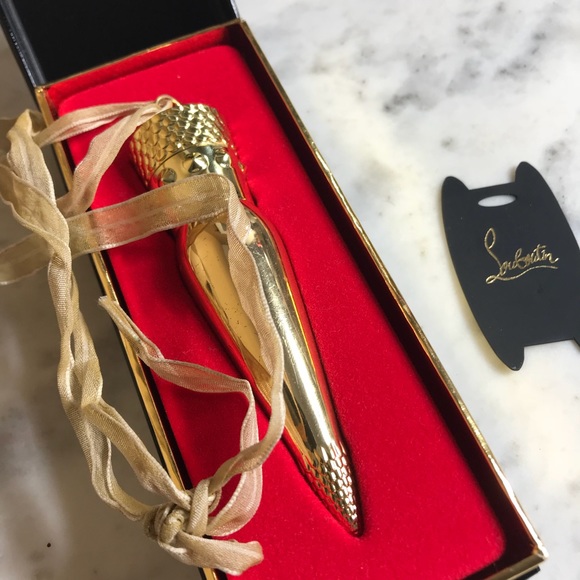 Christian Louboutin Other - Louboutin lipstick Tutulle 700